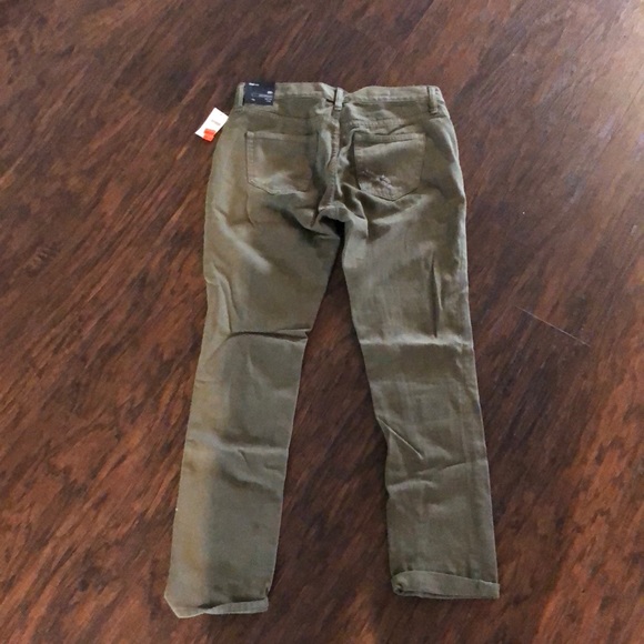 Brand new never worn gap jeans - Picture 3 of 3
